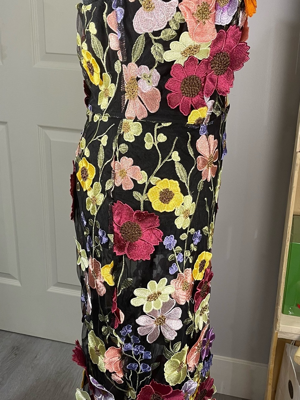 Fashion Nova Kelli Black Midi Dress with Multicolor Floral Appliqué NWT - Picture 4 of 6